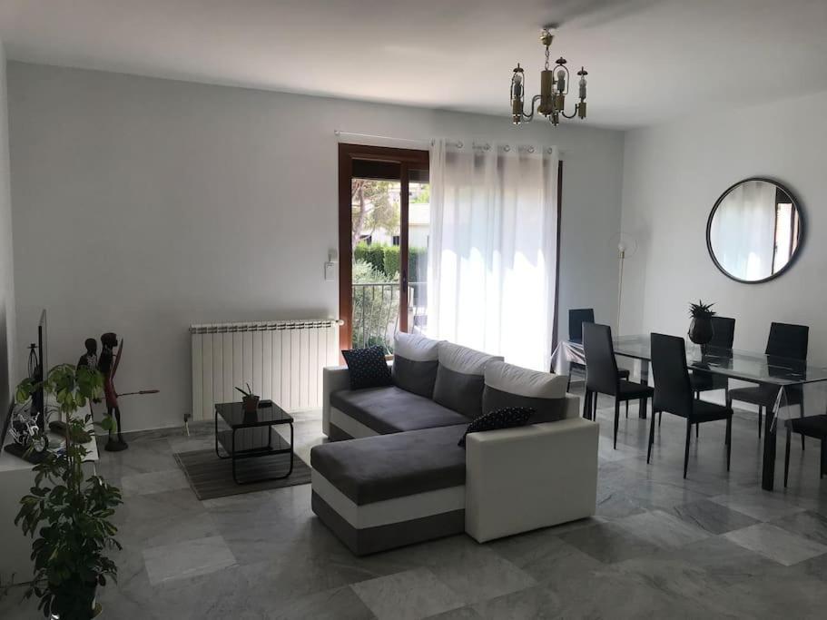 Haut De Maison Entierement Renove Avec Garage Carnoux-en-Provence المظهر الخارجي الصورة